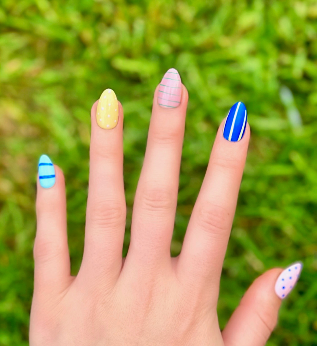 Mismatch Day: 24pc Short Almond Hand-Painted Press-On Nails
