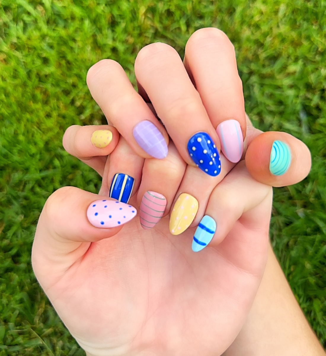 Mismatch Day: 24pc Short Almond Hand-Painted Press-On Nails