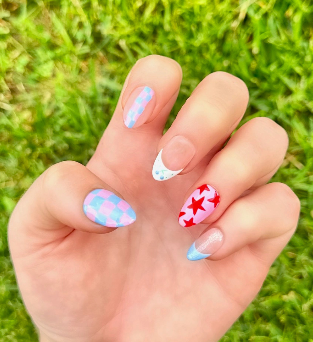 Blueberry Starship: 24pc Short Almond Hand-Painted Press-On Nails