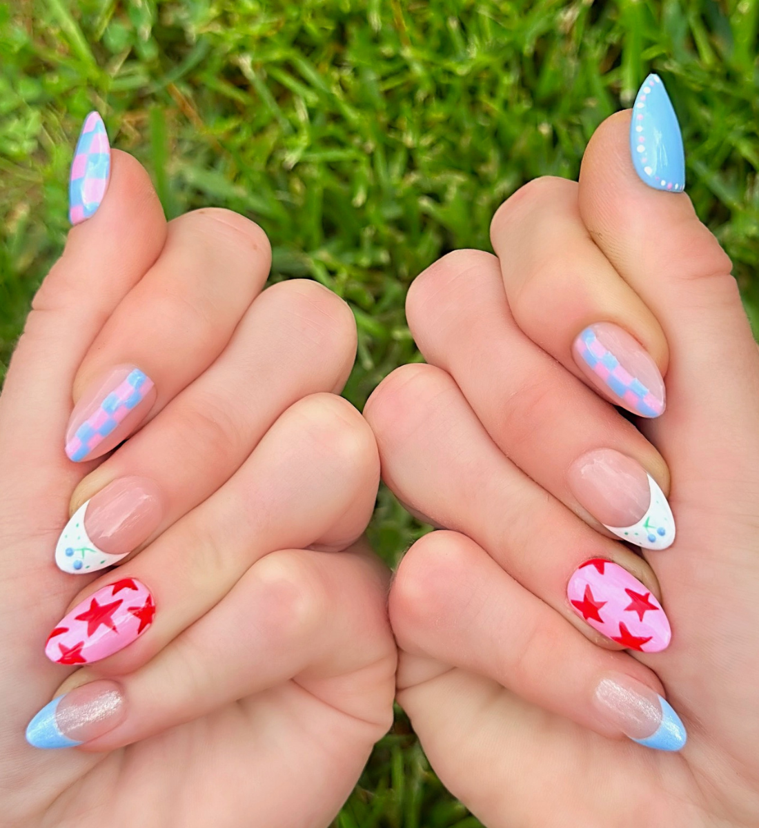 Blueberry Starship: 24pc Short Almond Hand-Painted Press-On Nails