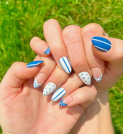 Blue Me Away : 24pc Short Almond Hand-Painted Press-OnNails