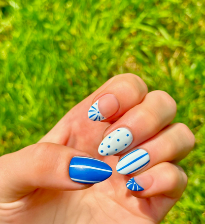 Blue Me Away : 24pc Short Almond Hand-Painted Press-OnNails