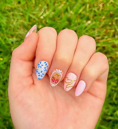 Love Shack: 24pc Short Almond Hand-Painted Press-On Nails