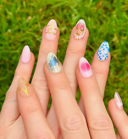 Love Shack: 24pc Short Almond Hand-Painted Press-On Nails