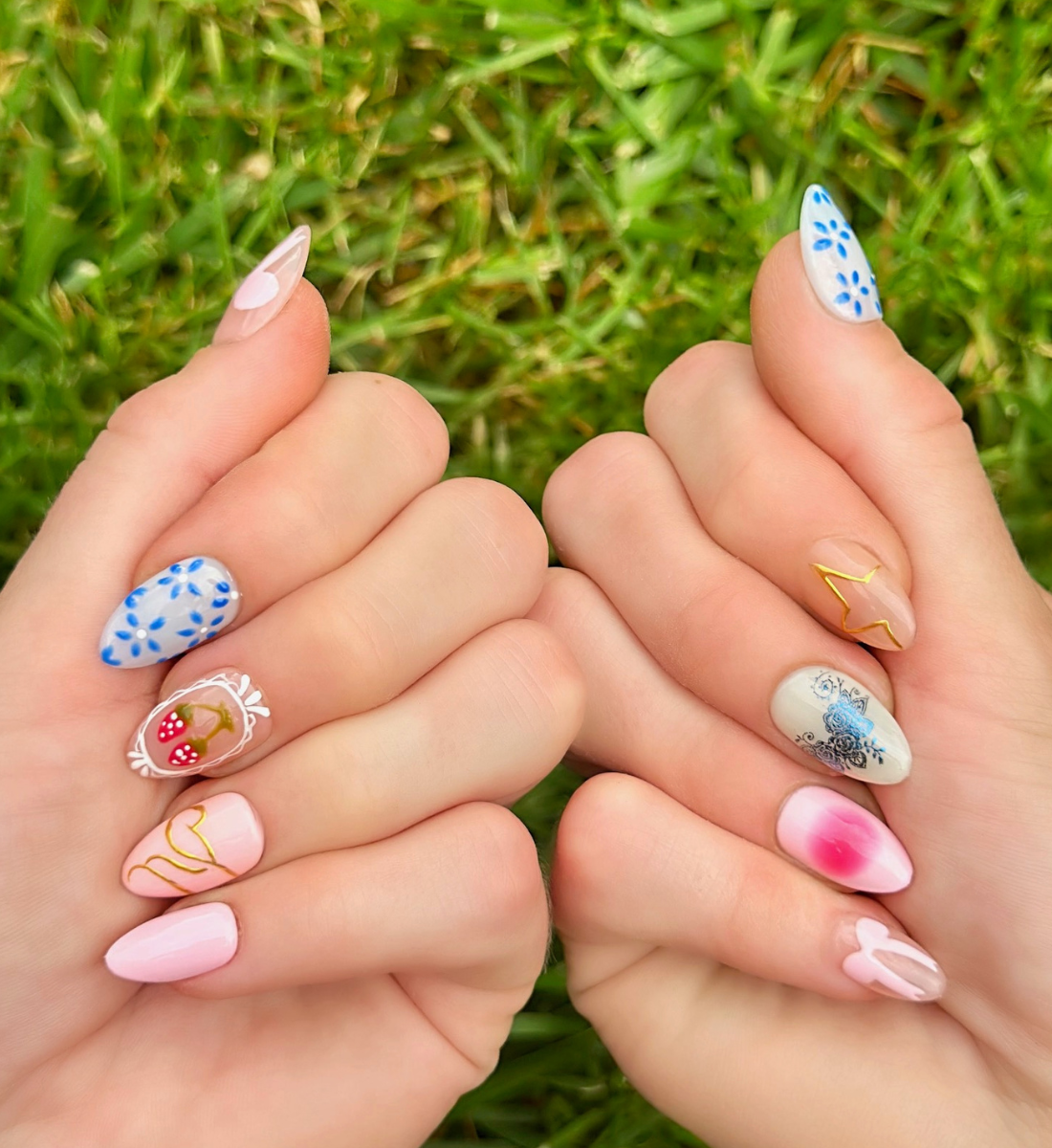 Love Shack: 24pc Short Almond Hand-Painted Press-On Nails