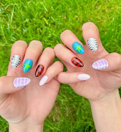 Savage: 24pc Short Almond Hand-Painted Luxury Press-on Nails